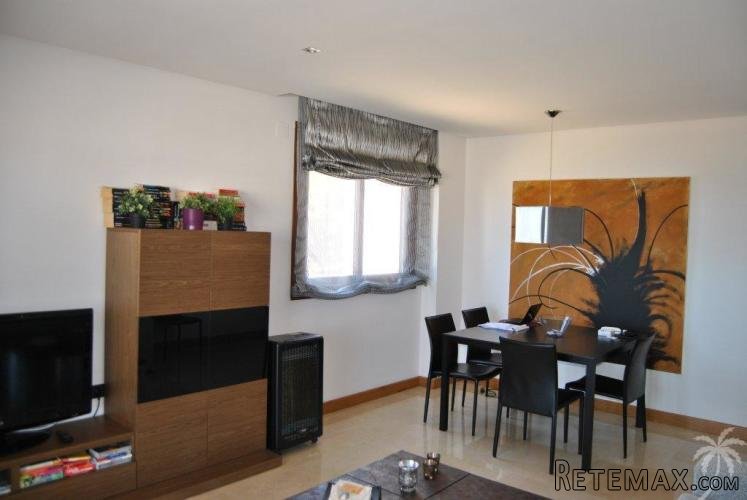 Located on the second floor of a very luxurious apartment.. - 3