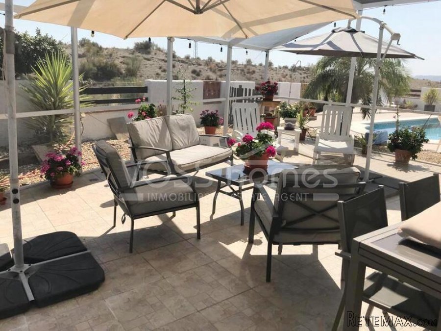 NEW & EXCLUSIVE LISTING TO VOSS HOMES - An immaculately.. - 4