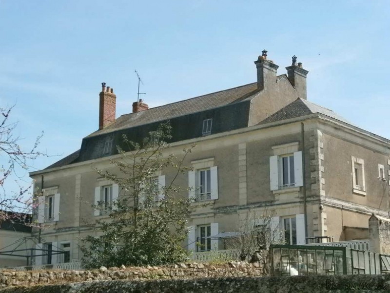 7 Bedroom Manor House For Sale - 2