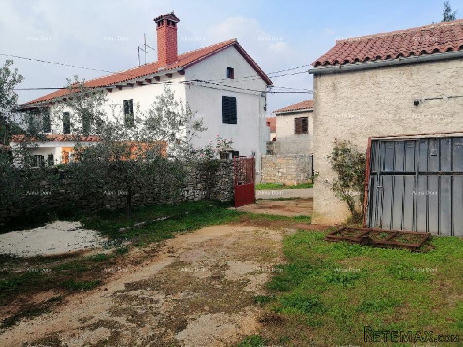 Građevinski teren sa 3 manja legalizirana objekta. Vareški. - 7