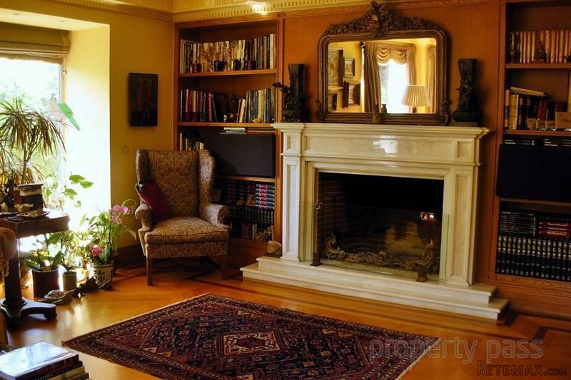 4 bedroom Apartment For Sale: Palaio..