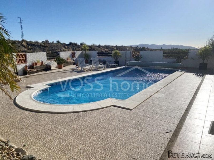 NEW & EXCLUSIVE LISTING TO VOSS HOMES - An immaculately.. - 9