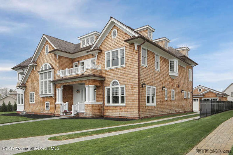 6 bedroom Detached House For Sale: 206..
