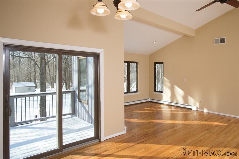 3 bedroom House For Sale: 520 Clapp.. - 2