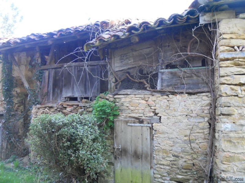 Stone House To Renovate With Pretty.. - 2