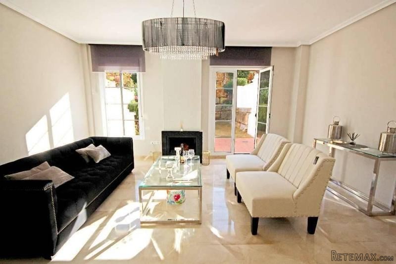 3 bedroom town house for sale - 2