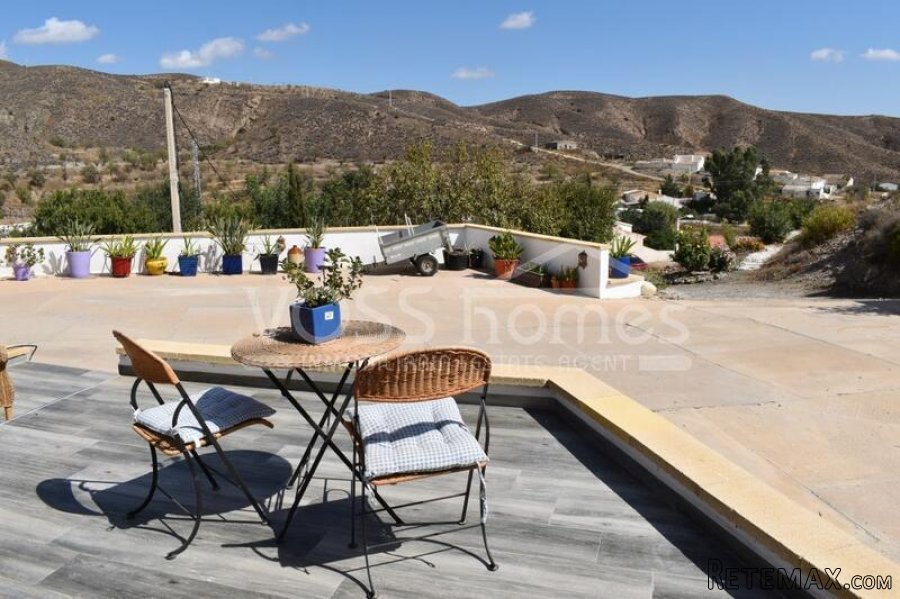 EXCLUSIVE WITH VOSS HOMES - A lovely, 3 bed, 2.5 bath.. - 8