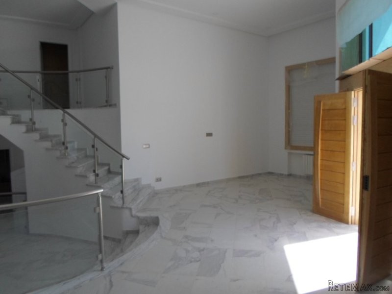 une villa de luxe piscine interieure - 2