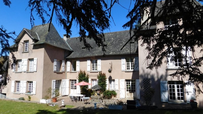 Correze. Vigeois. Grand 5 bedroom house..