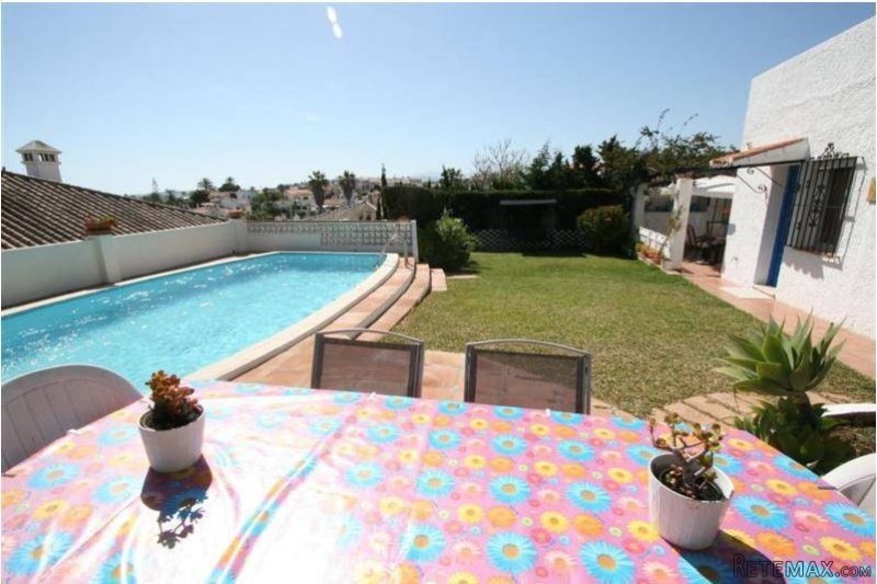 4 Bedrooms - Villa - Malaga - For Sale