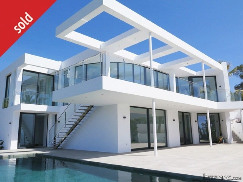 Fantastic villa in Vista Alegre with..