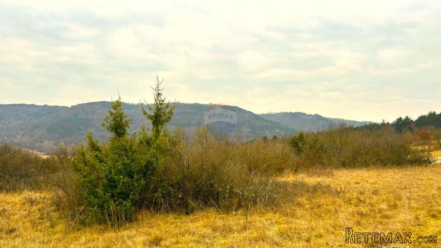 Poljoprivredno zemljište, Grožnjan, struja i voda