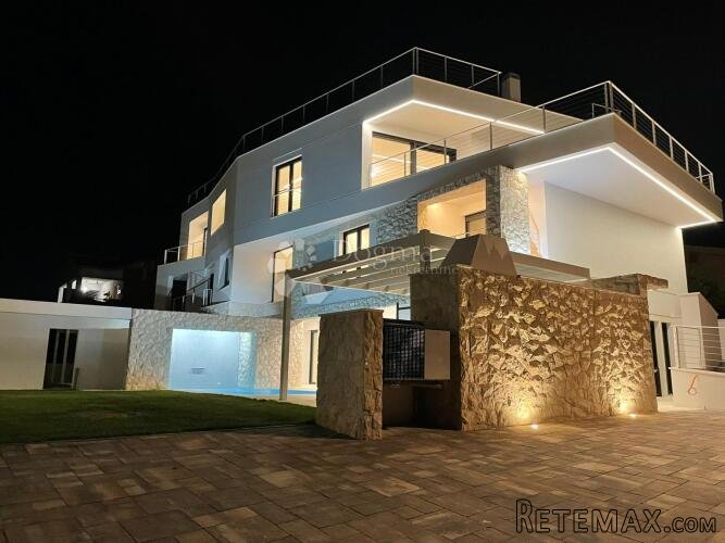 Ekskluzivan duplex s bazenom, 100 m od mora - 3