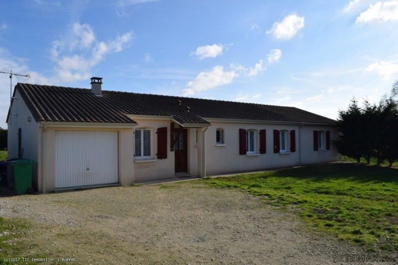 5 Bedroom Bungalow Built In 2007 With..