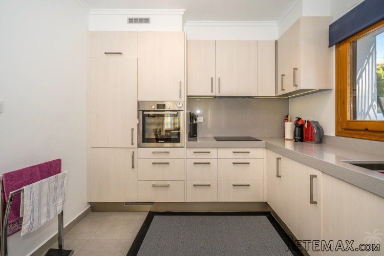 This beautiful family villa for sale in sought after.. - 4