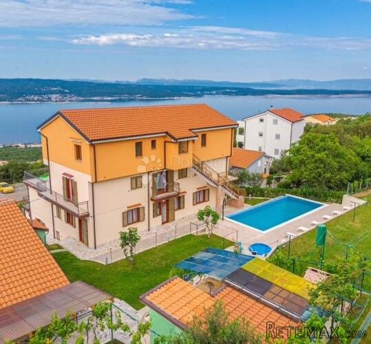 Crikvenica,dvije kuće na velikom imanju,i panoramskim pogled