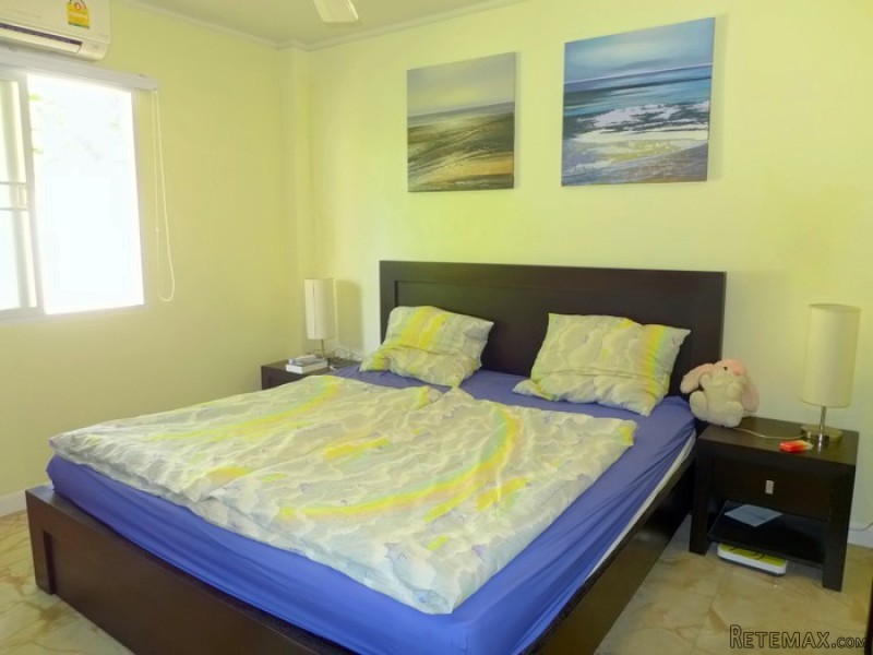 3 bedroom pool house on generous plot.. - 2