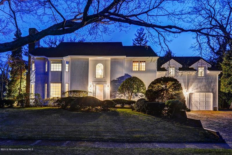 4 bedroom Detached House For Sale: 205..