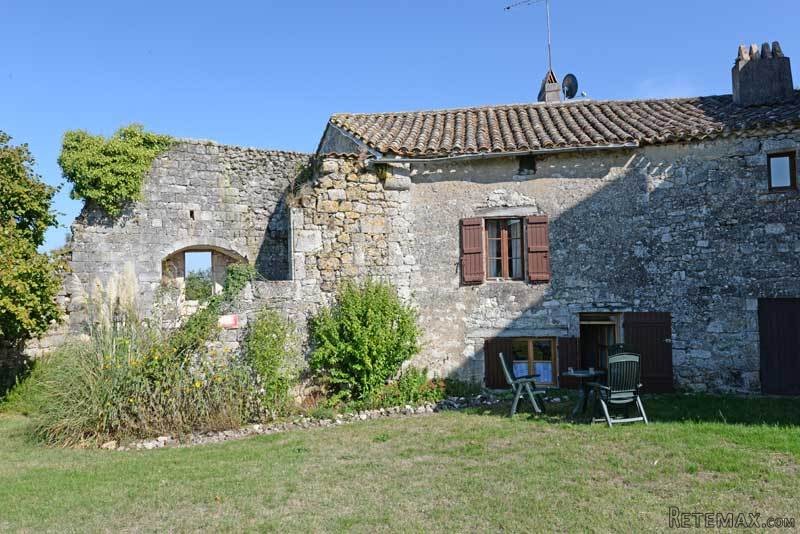Cute Little Cottage With Garden Nr..