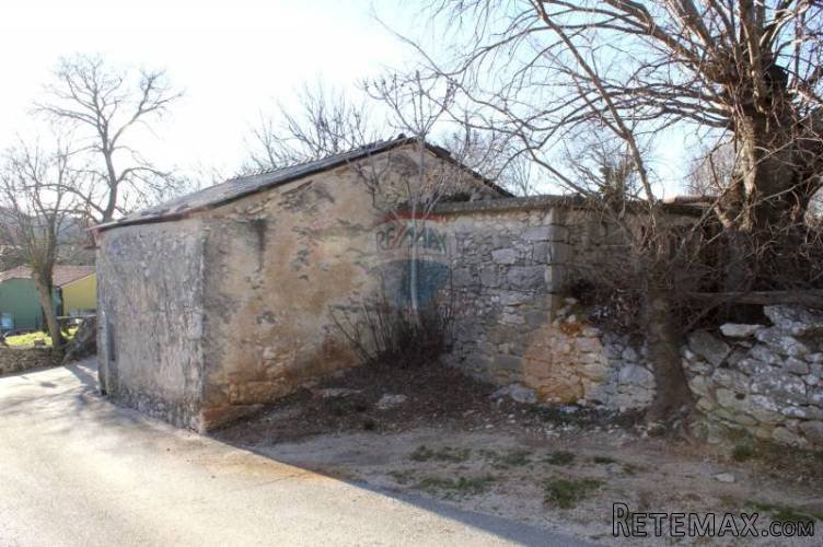 Kamena kuća-štala sa velikom okućnicom od 1850m2 - 5