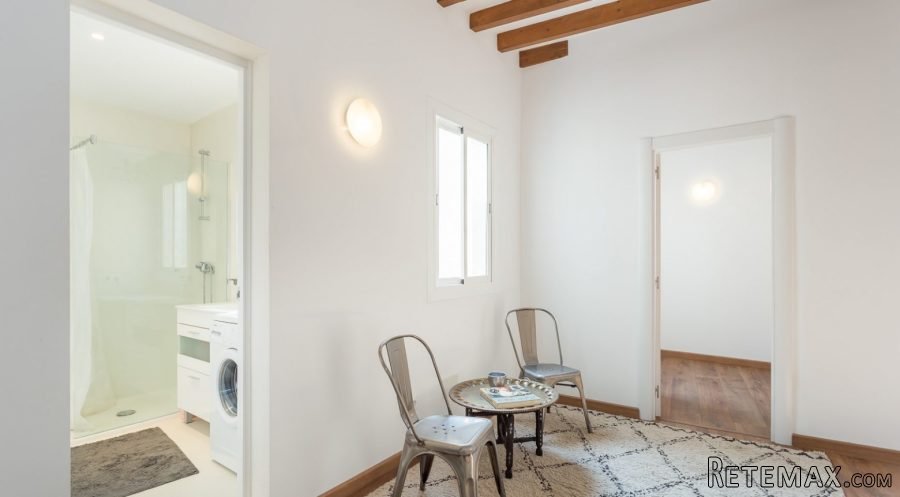 Renovated furnished 95 sqm apartment in Santa Catalina, int..