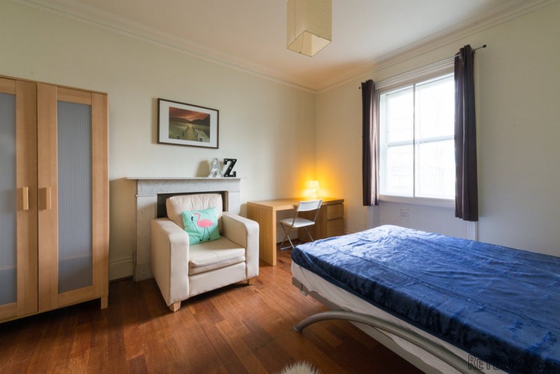 Single with double bed near West..