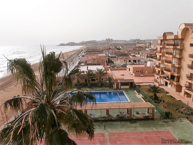 3 bedroom, 2 bathroom Apartment, (build..