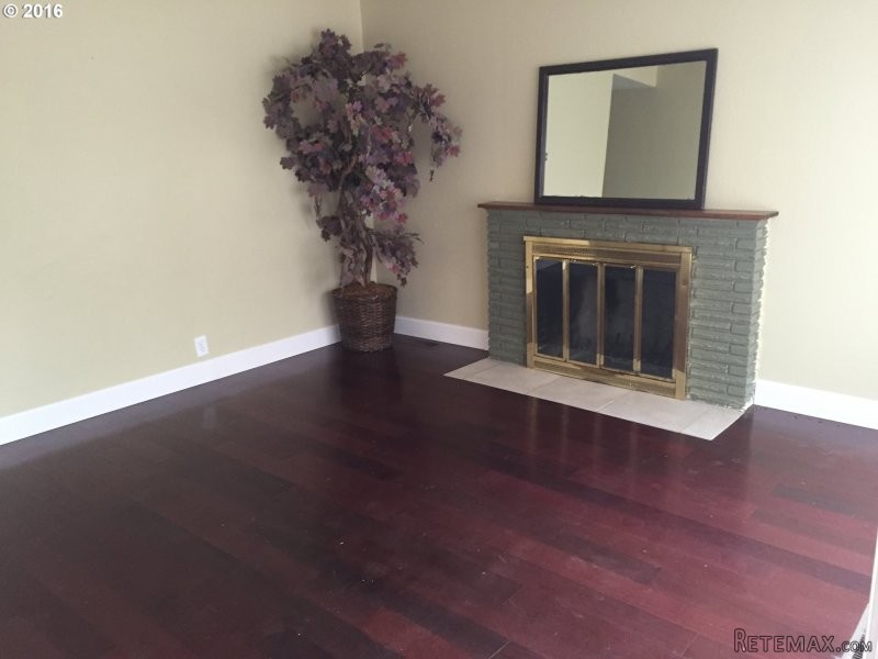 917 PARALLEL ST, Milton-Freewater..