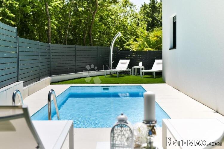 Njivice apartman 145m2 sa bazenom - 2