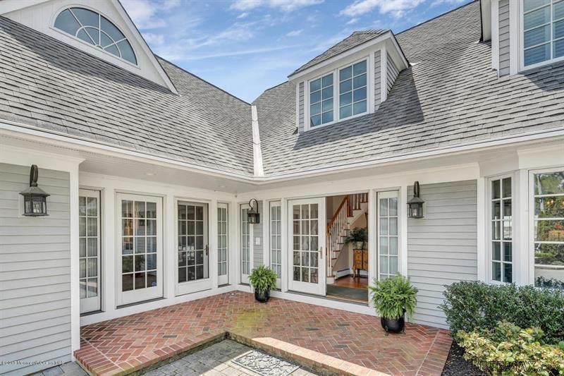 4 bedroom Detached House For Sale: 2553..