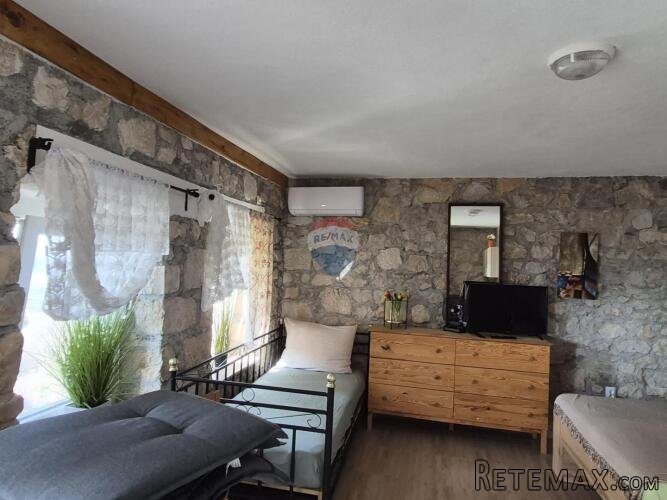 Crikvenica- Grižane, kamena kuća sa dva apartmana - 3
