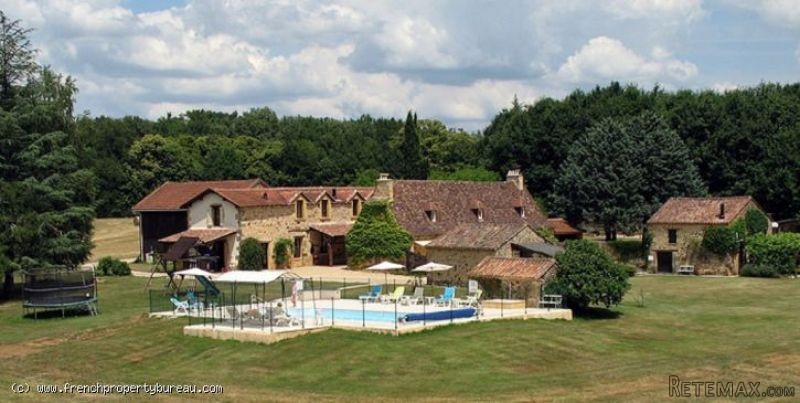 Substantial gite complex with 15ha and..