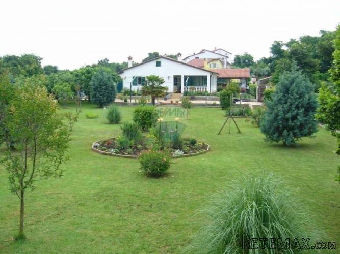 Kuća sa na mirnoj lokaciji u okolici Umaga - 5