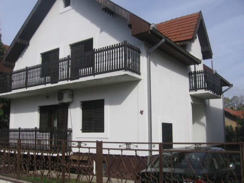 Prodajem Kuću,Vrbas
