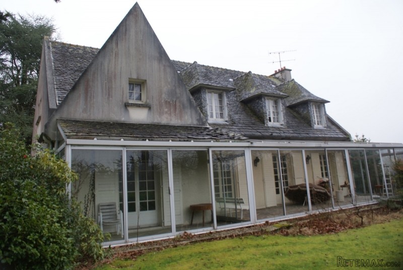 6 Bedroom Detached Property