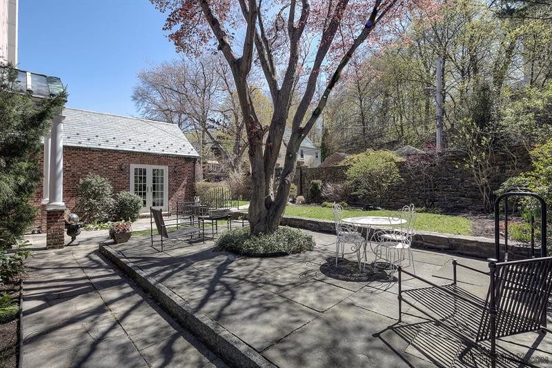 4 bedroom House For Sale: 6 Hawley..