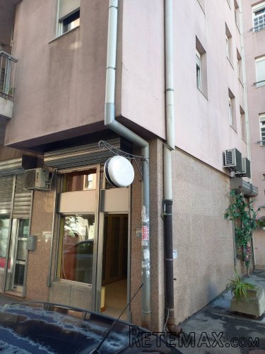 Izdajem lokal površine 18 m2 Bogdana Tirnanica 12,kod Lidla