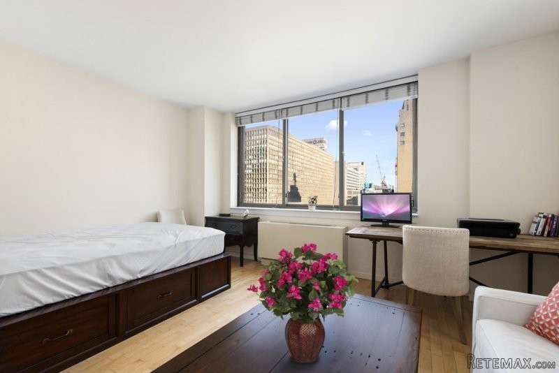 Condo - New York State - For Sale