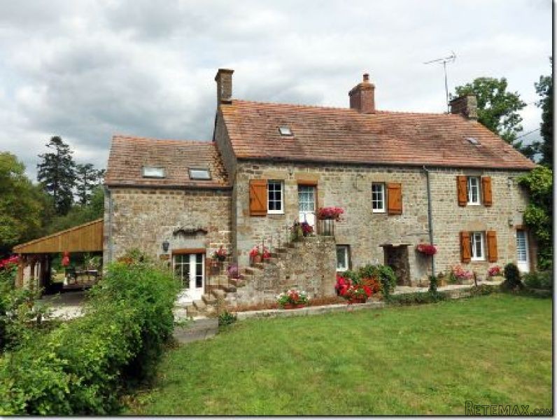 House with Guest Cottage and..