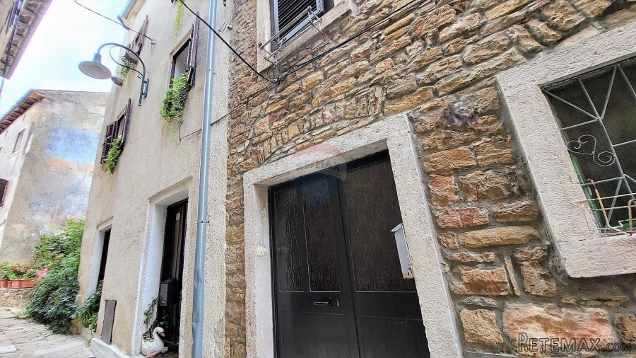 Istra, Buje, autohtona kuća s velikim potencijalom - 2