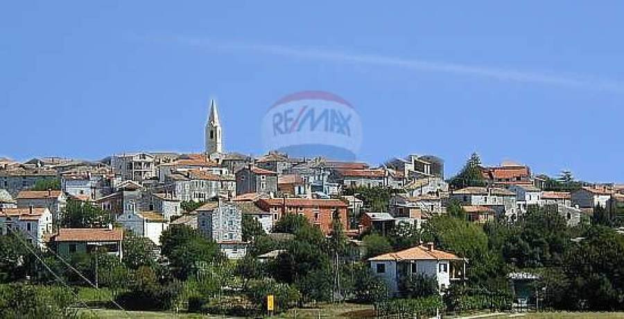 Brtonigla - Građevinsko zemljište 3600m2 - 2