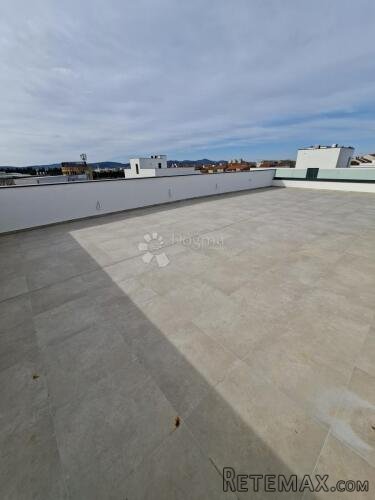 PENTHOUSE OZNAKE S5-CRVENE KUĆE - 3