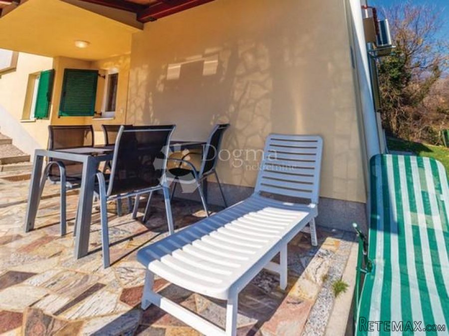 Apartman s okućnicom blizu mora - 4