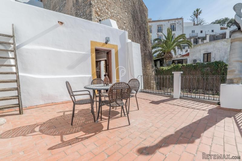 Four storey townhouse with terrace and.. - 2