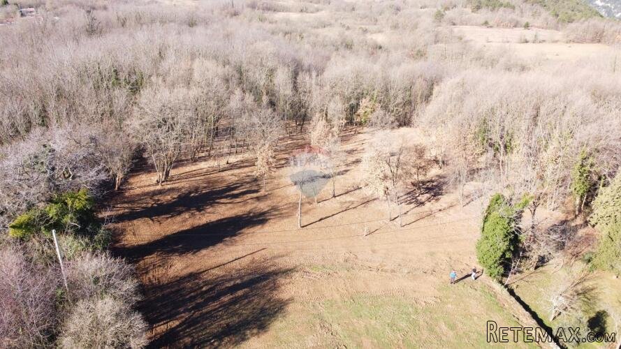 ISTRA, LABIN - Građevinsko zemljište 5700 m2 na osami