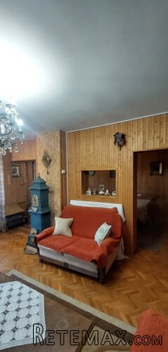 Kuća u mirnom delu naselja Trešnja - 7