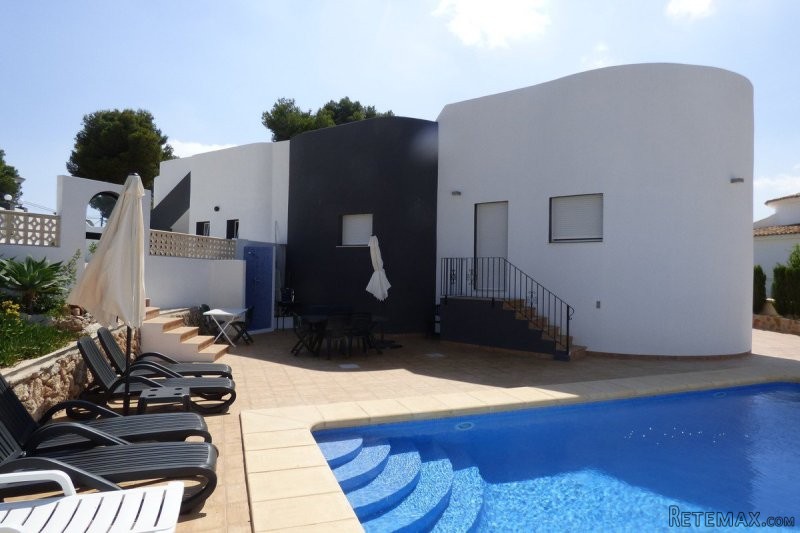 Beautiful reformed villa in..