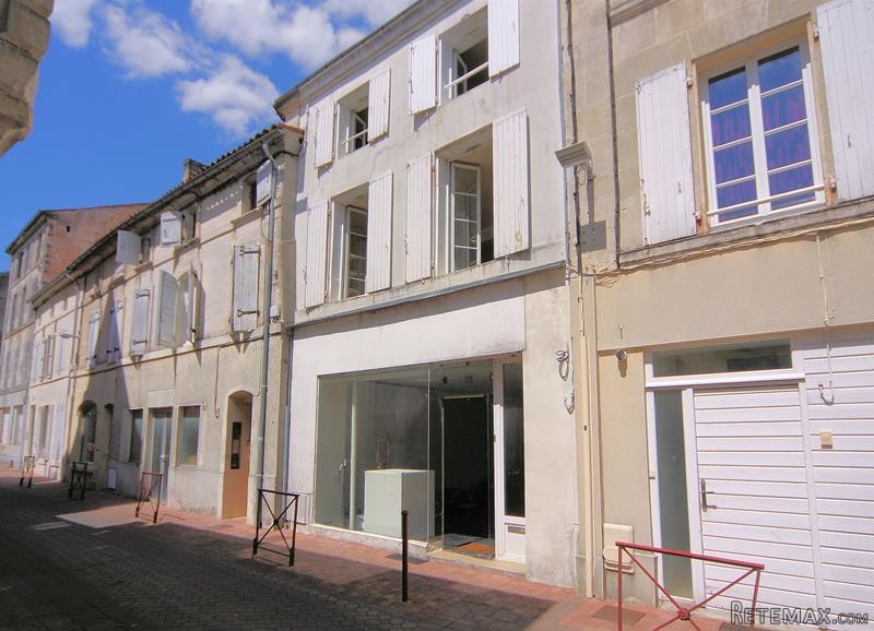 Large Townhouse In A Central Location