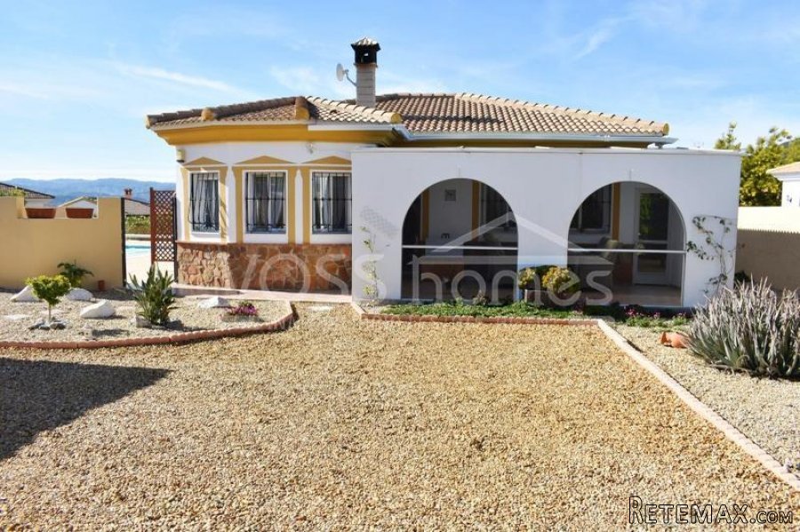 NEW & EXCLUSIVE LISTING TO VOSS HOMES - An Amazing.. - 10