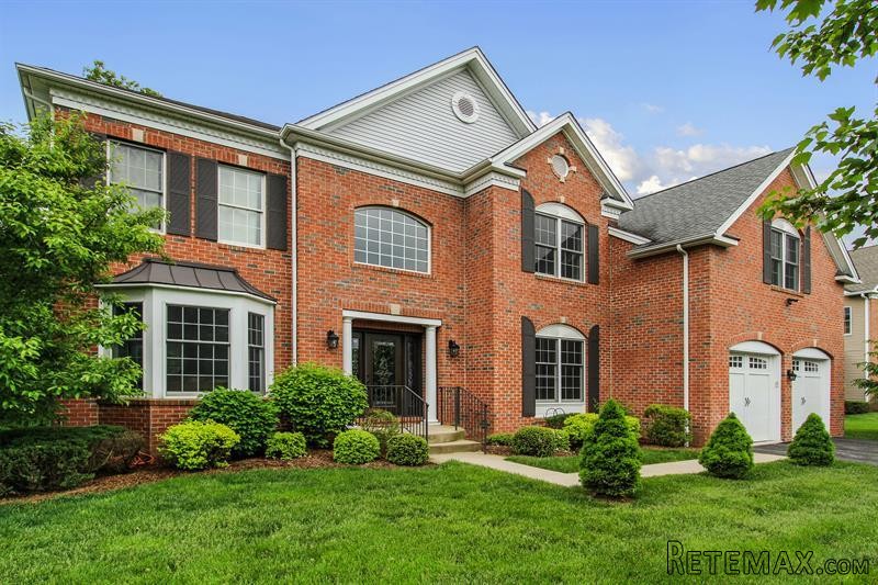 4 bedroom House For Sale: 9 Sassinoro..